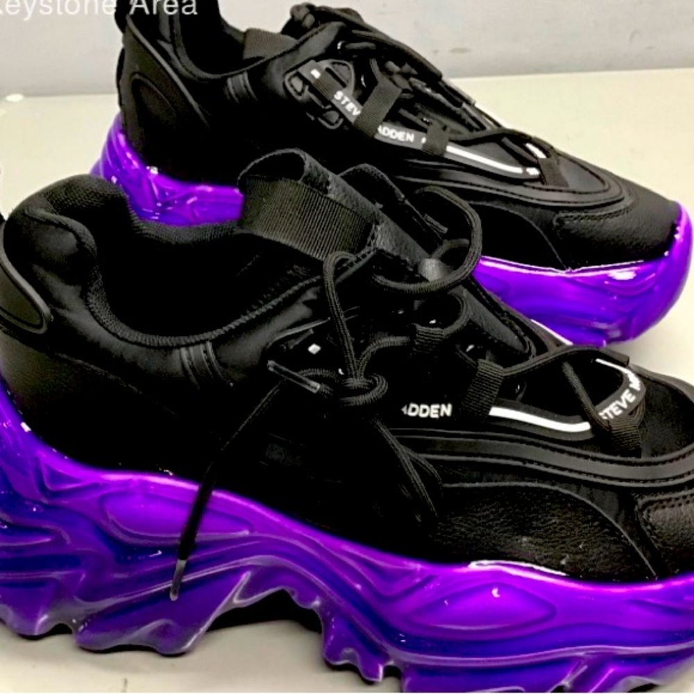 Steve Madden Revel Purple & Black shoes 10m new